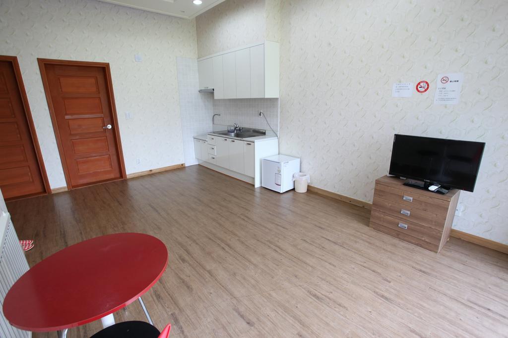 Geomunoreum Hostel Czedżu Zewnętrze zdjęcie